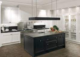 Pictures Of Black Kitchen Islands With White Kitchen Cabinet With Black Countertop Black Kitchen Island Cozinhas Cozinha Provencal Cozinha Com Ilha