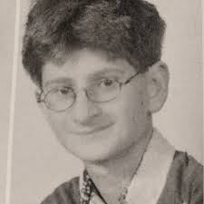 It's Faculty Friday and today we're highlighting Upper School English  Teacher Jesse Doherty-Vinicor! Jesse is an alumnus ('06) who has been  teaching at Oakwood since 2019. In addition to teaching English, Jesse