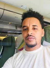 በሀገሪቱ 25 ሰዎች በኮሮና በተያዙበት ዕለት #ባሌ_ሮቤ የሳምንቱ ገበያ ይህንን ይመስላል ! መዘናጋቶች የማንወጣው ወጋ  ሊያስክፍለን ይችላልና የሚመለከተው አካልም ሆነ ሕዝቡ ለጉዳዩ ትኩረት ይስጠው።