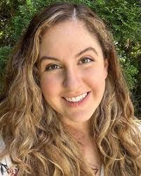 Anne Needleman's Instagram, Twitter & Facebook