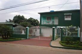 Municipio de cuba y distrito de beja con casa remodelada en 1998 ubicada en el centro del pueblo de cuba casa de 2 plantas en planta baja. Quien Compra Casas En Cuba Cubanet