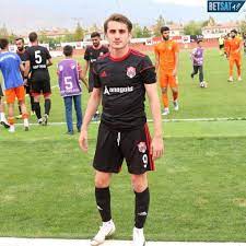 Süper lig takımlarından galatasaray'da forma giymektedir. Tff 3 Lig Fenerbahce Erzincanspor Dan Sol Kanat Oyuncusu Kerem Akturkoglu Ile Anlasmaya Vardi Facebook