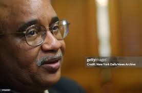 Lawrence Davenport's Instagram, Twitter & Facebook