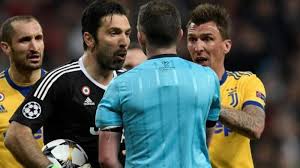 Scopri ricette, idee per la casa, consigli di stile e altre idee da provare. Tertangkap Kamera Gestur Kibasan Uang Chiellini Saat Wasit Beri Penalti Untuk Madrid Tribun Jateng