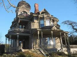 Victorian Gothic House I Would Totally Live In This House Abandoned Houses Abandoned Mansions Old Victorian Homes