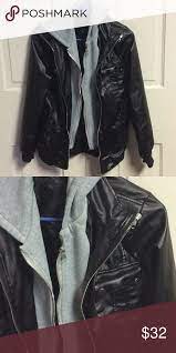Women S Leather Jacket New Too Tight For Me Not Sure Where It Came From But The Tag Says Xl But It Fits More Lik Leather Jacket Leather Jackets Women Jackets