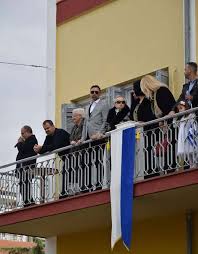 We did not find results for: Stis Serres O Giwrgos Kapoytzidhs Parakoloy8hse Ton 87xrono Patera Toy Na Parelaynei