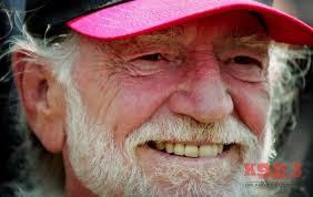 Willie Nelson draws 50K fans to Wichita Riverfest