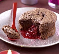 Moelleux Au Chocolat Coeur Fondant Aux Framboises Miamion Recettes De Cuisine Recette Moelleux Chocolat Recette Moelleux Moelleux Au Chocolat