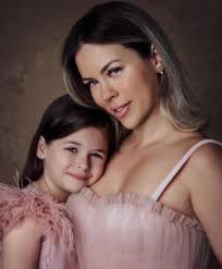 Ximena Duque le explica a su hija cómo actuar en televisión y esta fue su  reacción 🥰 Ver VIDEO en el Link del primer comentario