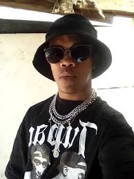 Who is the best performer of all time, Chris Brown or Beyonce?