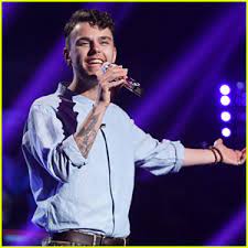 On an ersatz new york city street (actually, the cbs lot in los angeles), singer, songwriter. Josh Groban Photos News And Videos Just Jared