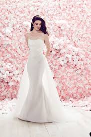 But in such cases a classic wedding dress will look preposterous. 24 Of The Best Wedding Dresses With Flowers For 2014