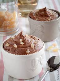 Mousse Legere Au Chocolat Et Gingembre Confit Eveillez Vos Sens Recette Recette Dessert Noel Mousse Au Chocolat Legere Recette Dessert