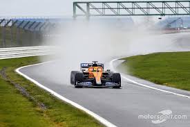 Be the first to enjoy maximum impressions of the race, concerts and entertainments with a programme of your own. F1 La Mclaren Mcl35m Fa Il Suo Esordio In Pista Con Norris