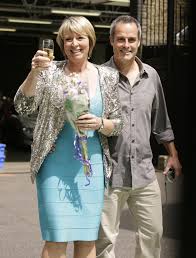 In january 2020, the pair announced that they were going their separate ways leaving the writer to start a new phase of her life. Fern Britton Reveals The Secret To Her Happy 18 Year Marriage To Phil Vickery