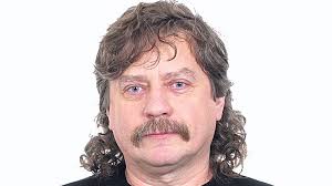 Sociolog Jan Keller vydal sarkastický výbor svých komentářů