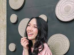 List download lagu mp3 pencuri hati lirik (7:71 min), last update apr 2021. Lirik Lagu Vega Delaga Pencuri Hati News Entertainment Fimela Com