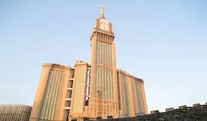 The hotel is part of the abraj al bait complex which has 4000 shops and stores, featuring a full range of international brands. 8 Facts About Royal Makkah Clock Tower Haramain