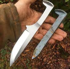 It is one of the first projects that a person might make when first starting out in the craft. Pin By Grigorij N On 845 Fabrication Knife Knife Making Blacksmithing Knives