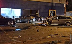 Если воспроизведение так и не начнется, перезагрузите устройство. Porsche Audi Bentley Dtp V Odesse Novosti Odessy Grad