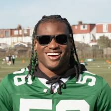 "You just gotta say 'Hey, Aaron'" 😅, Quincy Williams, linebacker for the  New York Jets, speaks about Aaron Rodgers leaving the team 🟢