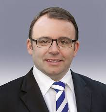 So wird die frisur länger halten. Grusswort Burgermeister