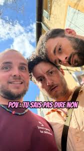 Avignon sous pluie c’est dangereux quand t’es timide , Ça te donne envie de  voir le spectacle ?, Le spectacle à Avignon jusqu’au 26 juillet 🎤