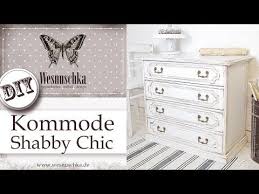 Mit einmal abschmirgeln und drüberpinseln ist es leider nicht getan. Diy Shabby Chic Kommode Mit Patina How To Shabby Chic Furniture With Patina Youtube Kommode Shabby Chic Schabby Schick Shabby Chic Selber Machen