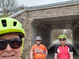 Sitting in Epping Riders CMC watching Bob Keeley who I have known for 33  years. Sounding as good as he ever did. I know it's gonna be a great  evening. Jump in