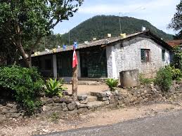 Closer to darjeeling in the lebong valley, ging tea house was built in 1864 and has been tastefully restored with six guest suites. Tea Plantation Workers House Manjolai S Shankar