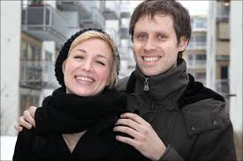 Ordstyrer på lanseringen av klimarapporten er guri solberg, som med sin bakgrunn som både journalist og programleder er en meget erfaren konferansier og panelleder.guri har mange års erfaring fra bl.a. Guri Solberg Ble Mamma Igjen Vg