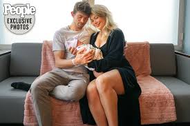 In 2015, nielson published its annual global corporate sustainability report. Bachelor In Paradise Alum Krystal Nielson Welcomes Baby Girl People Com