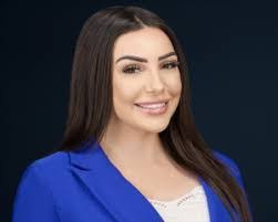 Debbie Bova's Instagram, Twitter & Facebook