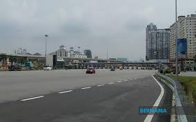 Satu op rentas telah dijalankan jabatan siasatan dan penguatkuasaan trafik bukit aman di plaza tol sungai besi menghala ke selatan.operasi dijalankan. Bernama Rentas Negeri Trafik Lancar Di Semua Lebuh Raya Utama