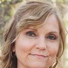 Julia Crow (@CrowJulia)