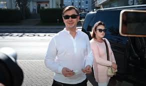 Mężczyznę w sądzie wspierała m.in. Daniel Martyniuk Nie Odpuszcza Bylej Zonie Wciaz Rzuca W Jej Kierunku Ostre Jak Brzytwa Slowa Zycie
