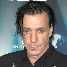 Happy birthday Brandt b. 3 April 1989, Fresno Brandt < Eric < Art < Rudolf 