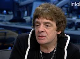 'nada es eterno', 'dame', 'gasolina', 'mi universo'. Juanse La Cocaina Lo Que Hace Es Vaciarte El Alma Esta Creada Para Eso Infobae