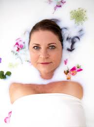 A Milk Bath to Soothe the Way — The Bubble Joy