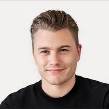 The best designers I know are never afraid to ask more questions. Many  people ask one or two questions and then stop out of fear of looking  stupid. But great designers will