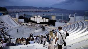 Άνοιξαν αυλαία τα θέατρα: Οι καλύτερες παραστάσεις και πώς θα τις  παρακολουθήσουμε - CNN.gr