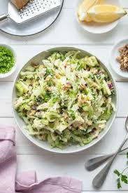 Sellerie Salat Mit Apfel Und Fenchel Rezept Elle Republic Rezept Sellerie Salat Rezepte Mit Fenchel Fenchelsalat