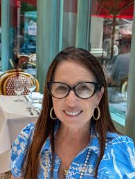 Need professional semi casual outfit ideas?