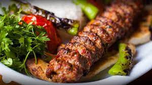 Ev yapımı adana kebap tariflerini denediğinizde, ustalara taş çıkarabilirsiniz! Tekin Usta Ile Adana Kebap Ve Durum Paket Servisi