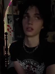 Aidan Browne's Instagram, Twitter & Facebook