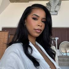 My name is Aaliyah, but my friends call me Li (Lee). I was born in  Baltimore and raised by my hardworking parents. Growing up, I navigated  life with a blend of pragmatism