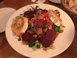 One of the veteran restaurants in the neighborhood, preysinggarten has built up a fine knowledge of not just local flavors but also impeccable service. Preysinggarten Munchen Restaurant Bewertungen Telefonnummer Fotos Tripadvisor