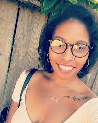 Lauren James: Screenwriter in Oakland, California.