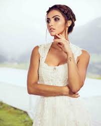 Tian Van Tastique Official Auf Instagram Unser Brautdirndlkleid Bernadette Ist Einfach Van Tastique Www Tianvantastique Com Brautmode Gown In 2020 Braut Dirndl